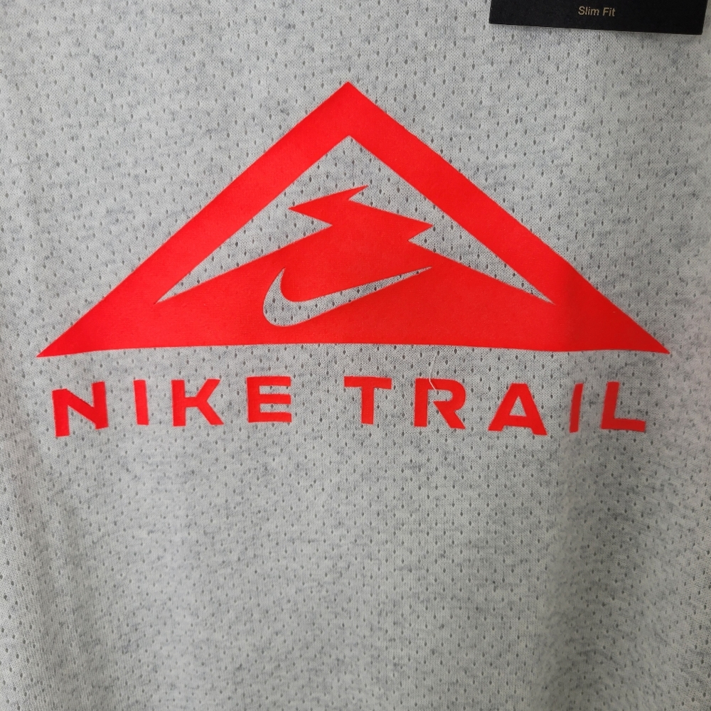 Womens Size M Nike Trail Dri Fit Running Tank Top DM7571-080 Gray Infrared - Picture 7 of 12